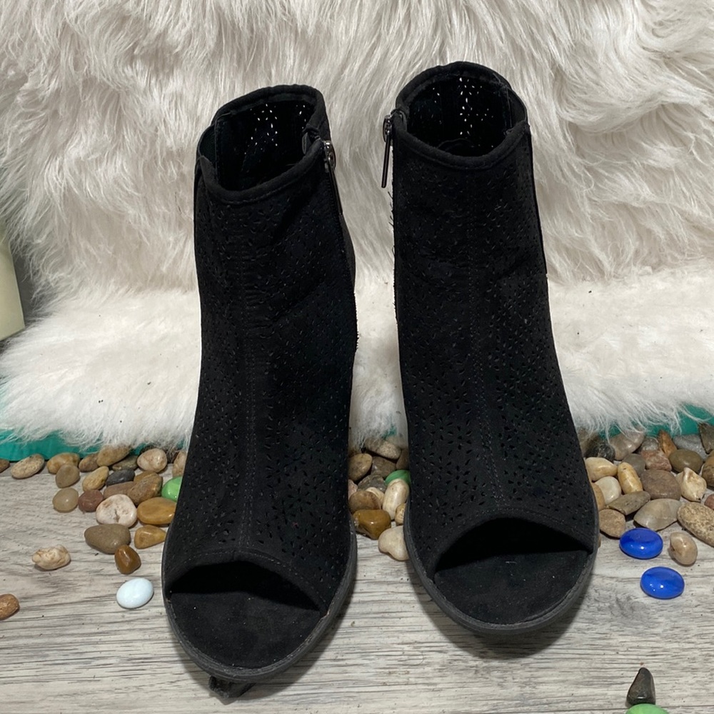 Cloudwalkers Ankle Boot Open Toe Size 8.5 W - image 1